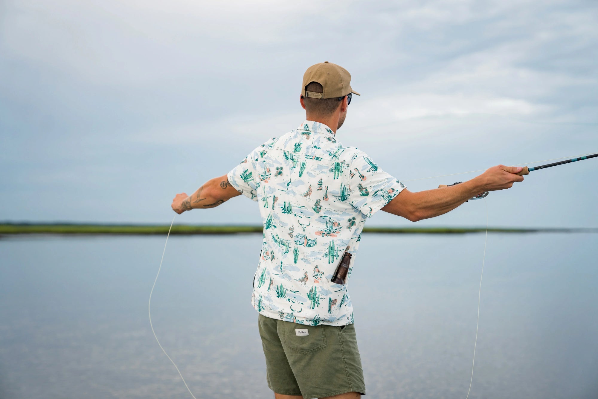 Men’s High Water Shirt - Motel Surf, White Sand